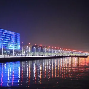 https://apt-vivian-house.hotelschalkidiki.net